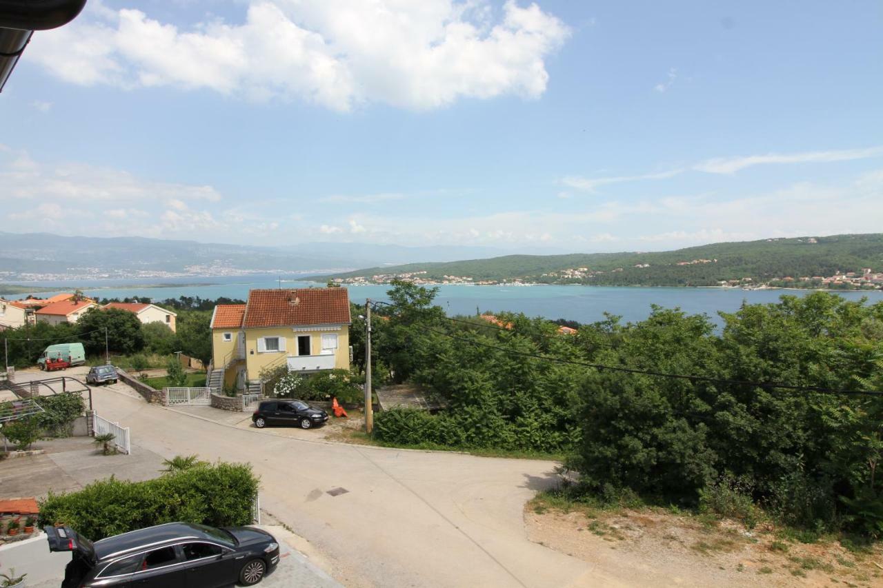 Apartments Klaudija Čižići Екстериор снимка